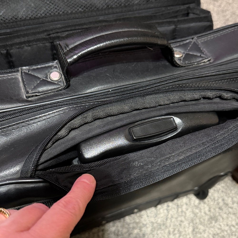 Samsonite Black Rolling Travel Bag/laptop bag/Briefcase on wheels Spinner - Picture 10 of 14
